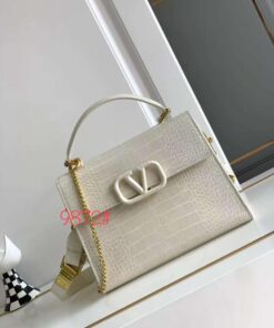 VALENTINO GARAVANI LOCÒ SHOULDER BAG IN PLEATED NAPPA
