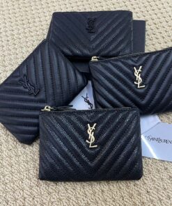 Compact wallet in patent leather