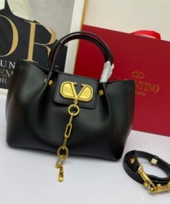 Valentino Shoulder Bags | Woman VALENTINO GARAVANI LOCÒ SHOULDER BAG