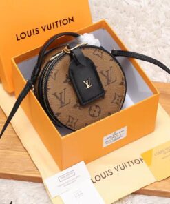 Louis Vuitton Leather Mini Round Lady Shoulder Bag