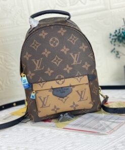 Louis Vuitton Avenue Sling Bag