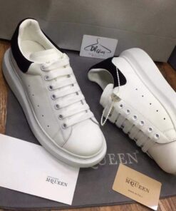 Women's Oversized Sneaker in Off-white/Black