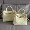 bottega veneta bag andiamo medium in cream