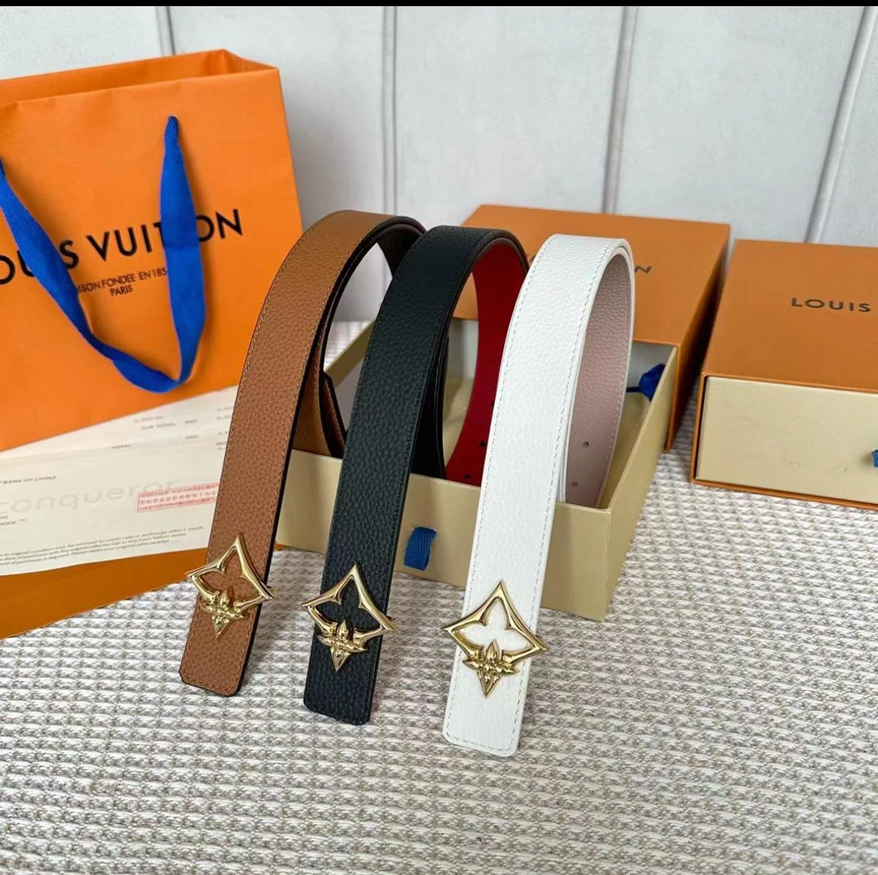 Versatile Reversible Belt with Floral Star Buckle