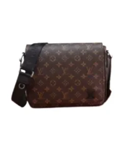 Stylish PM-size messenger bag with organized interior pockets