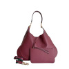 Gucci Maxi B hobo shoulder bag designed for daily and casual use