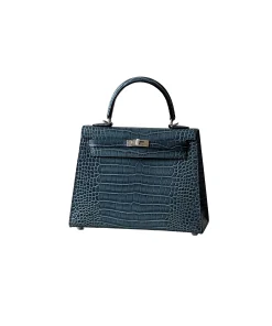 Sophisticated designer handbag for formal and daily use